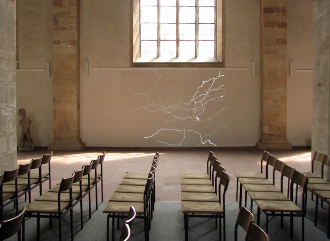 Videoinstallation zwischen Zeit und Ewigkeit